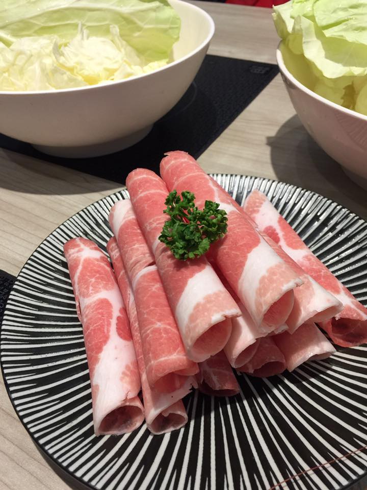 鍋悟里-鍋物料理｜公益路商圈火鍋店,新開幕肉盤升級喔!