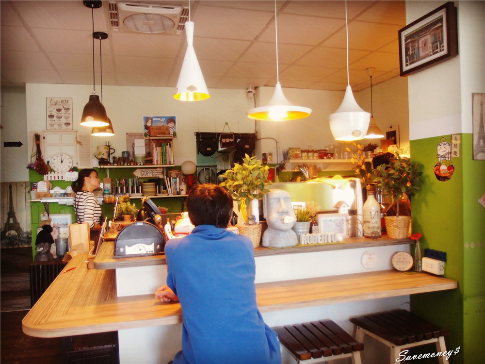 蘿蔔頭Roberto Brunch & Cafe｜台中北屯迪卡儂對面的人氣餐廳