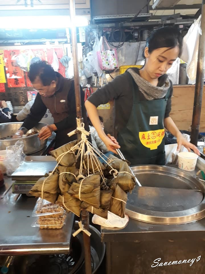 麻豆李助碗粿｜台中新光黃昏市場傳承近100年的美食