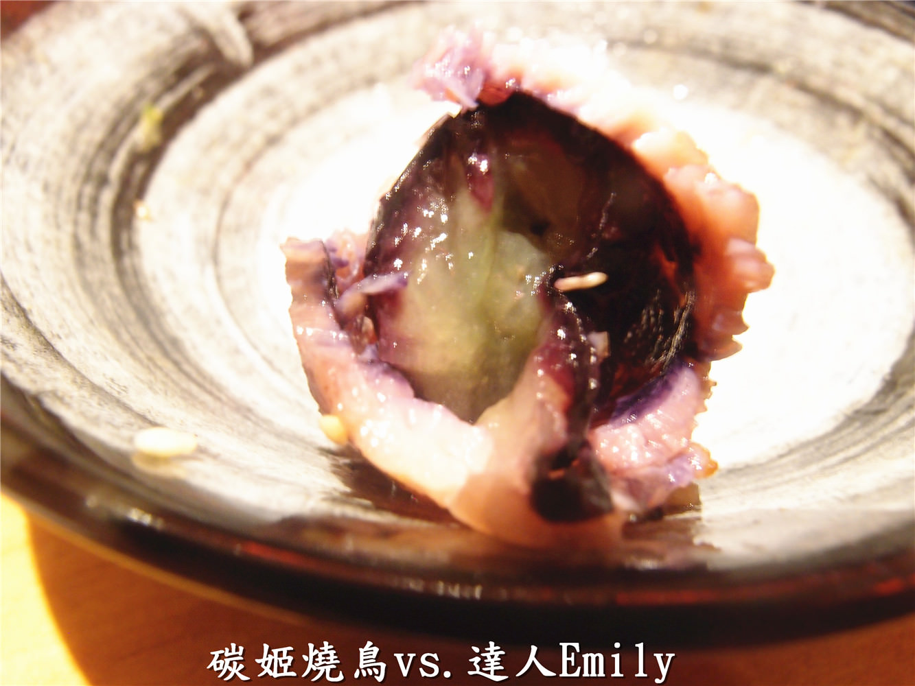 【台中美食】碳姬燒鳥~XL等級的超大生蠔,還有培根葡萄和雞蛋冰喔!