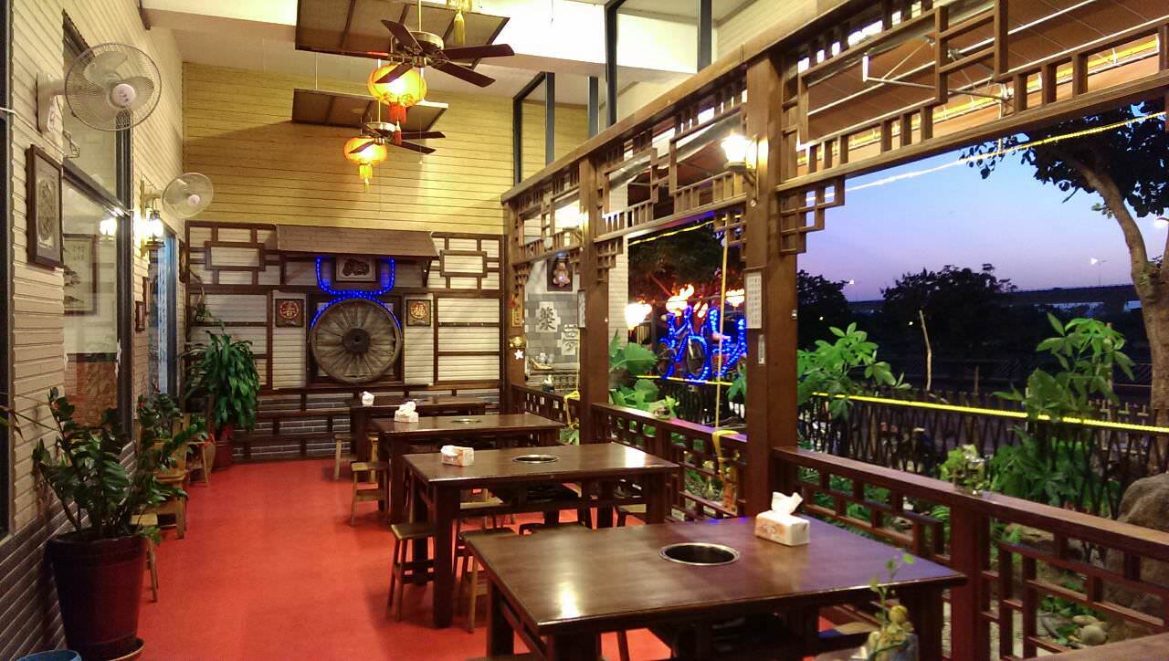 台中平價美食｜野店鄉野小吃,適合聚餐的復古風餐廳