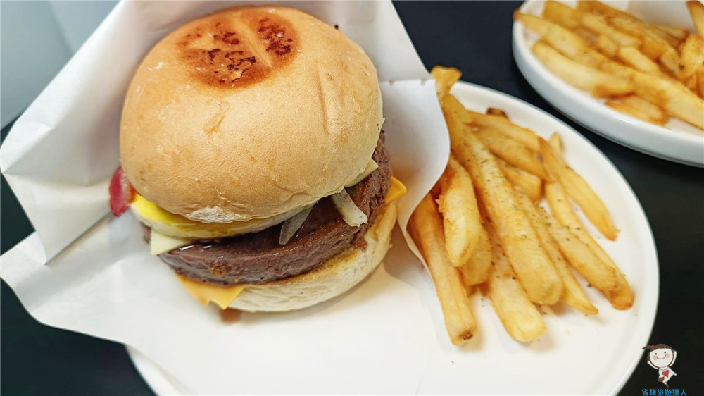 台中漢堡｜王里.人Burger,賣和牛漢堡的時尚酷店