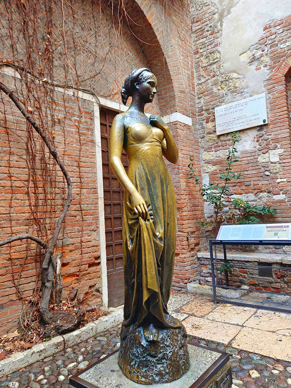 茱麗葉銅像