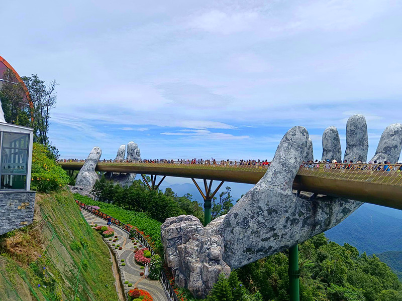 巴拿山黃金橋