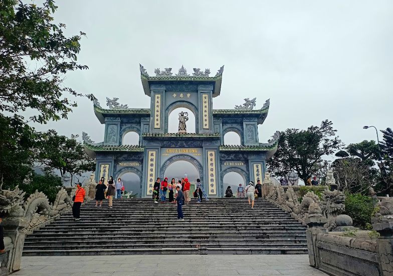 山茶半島靈應寺