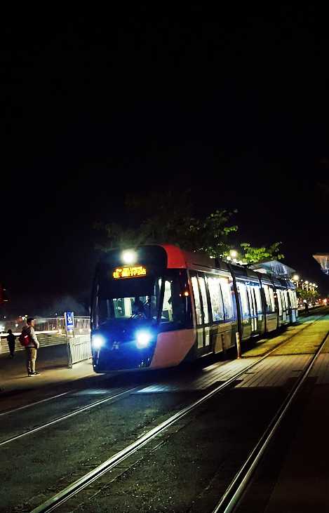 高雄景點｜大港橋,駁二藝術特區和大港倉,賞高雄夜景散步好去處