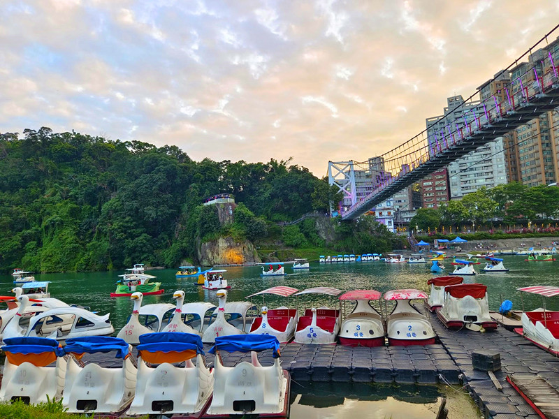 碧潭吊橋