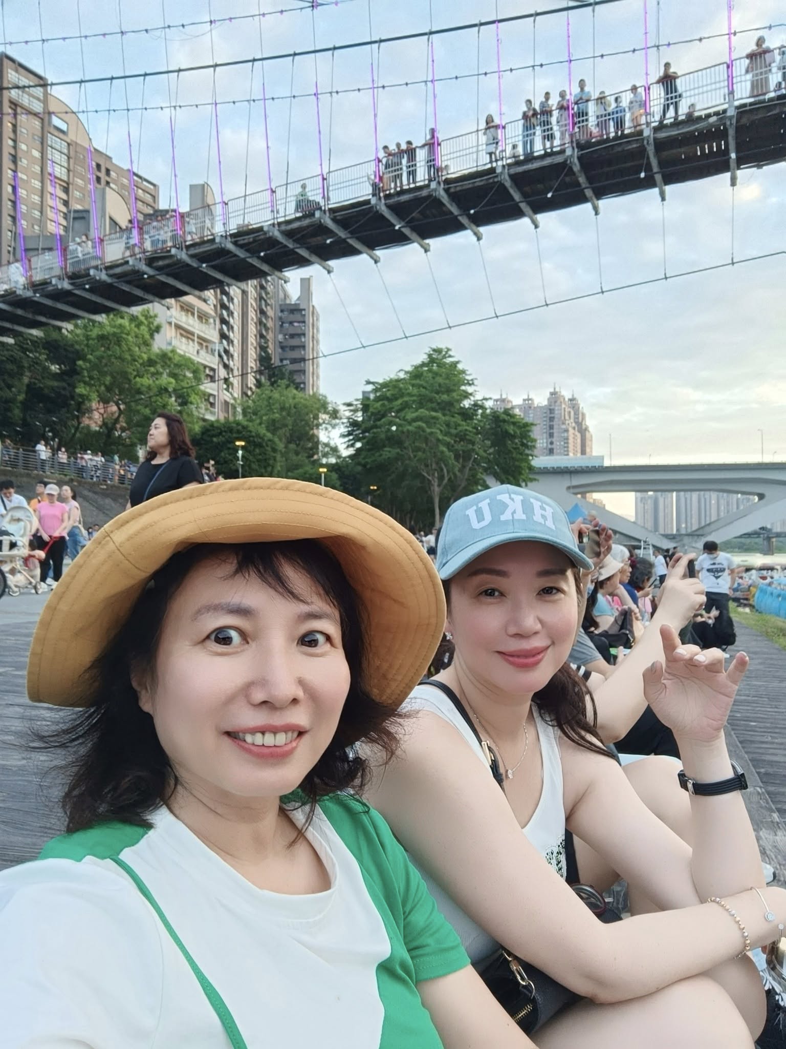 碧潭吊橋